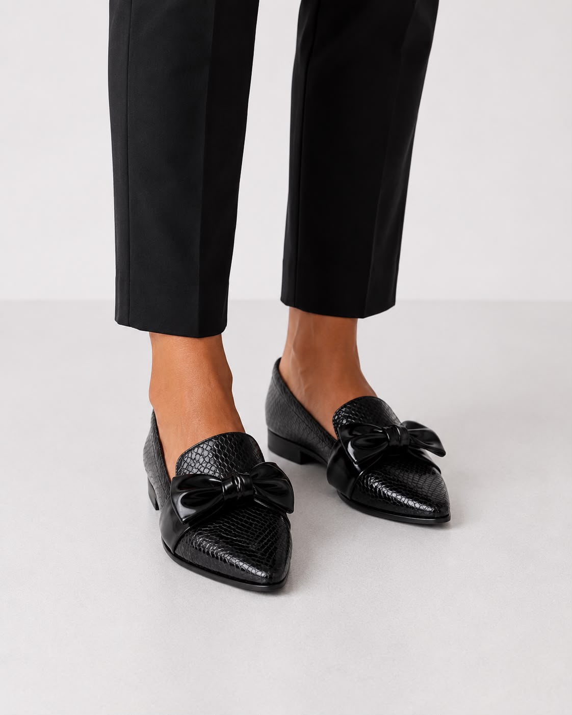 43 / black